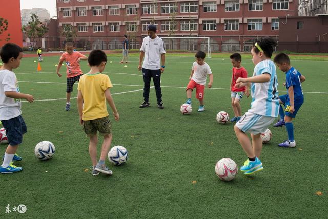 李荣培三年常规合同续约天津 升任球队副队长